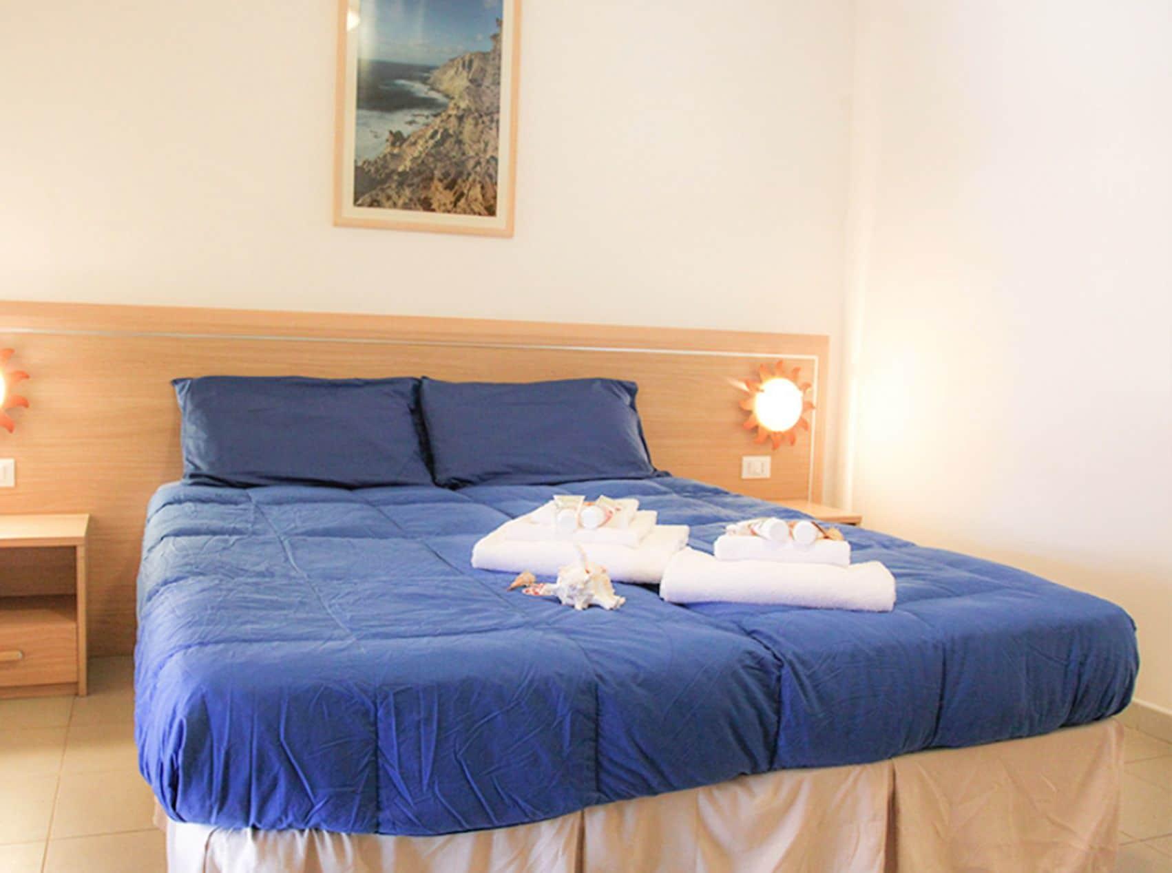 Hotel Mezzaluna Carloforte  Buitenkant foto