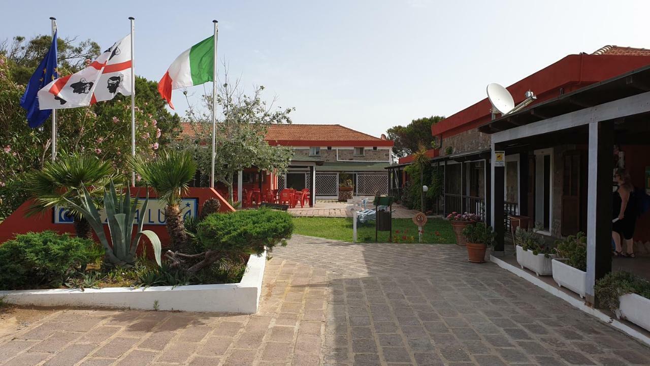 Hotel Mezzaluna Carloforte  Buitenkant foto