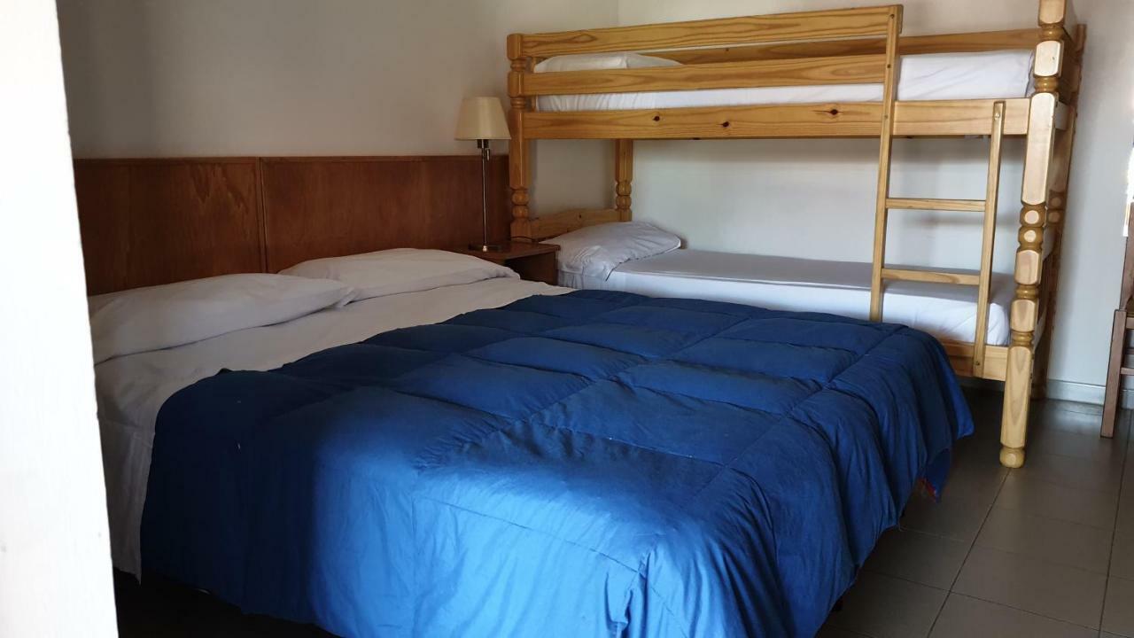 Hotel Mezzaluna Carloforte  Buitenkant foto